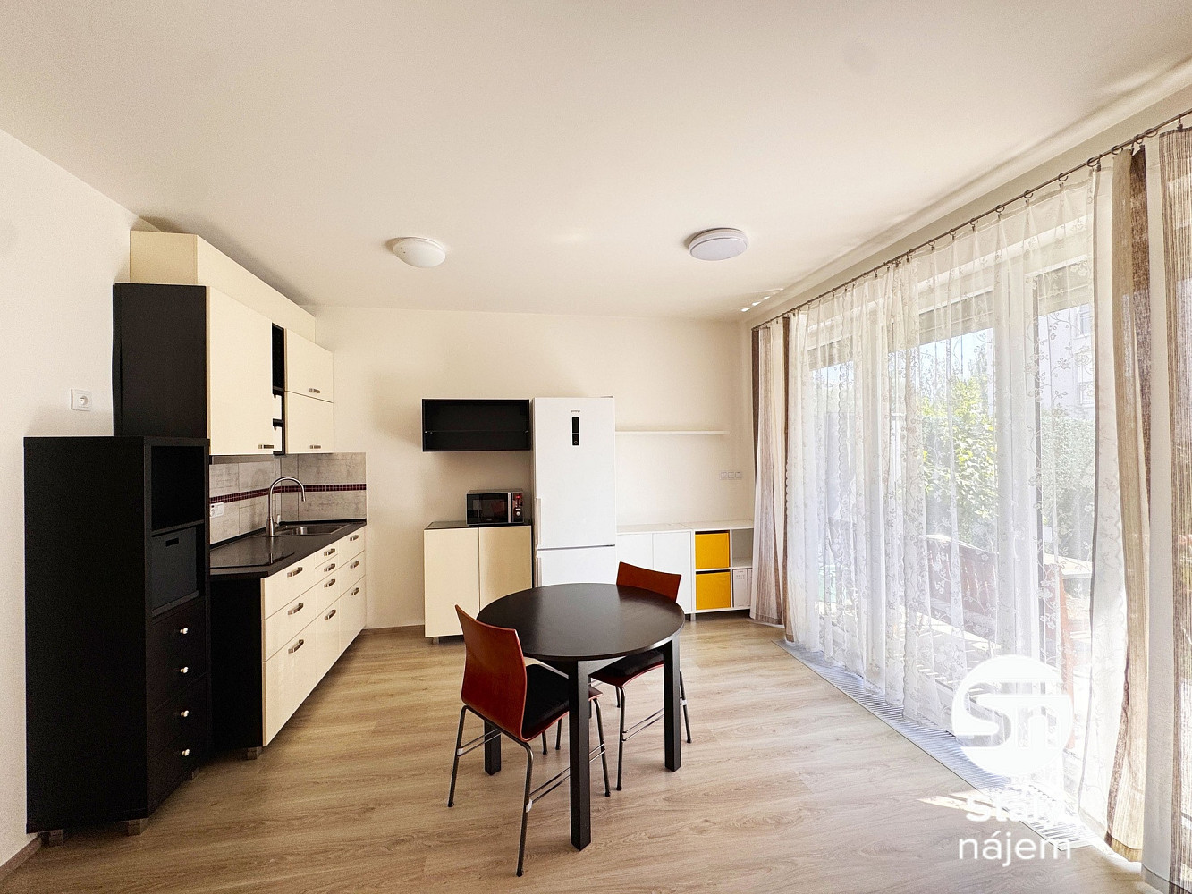 Pronájem bytu 1+kk 32 m² — photo 2