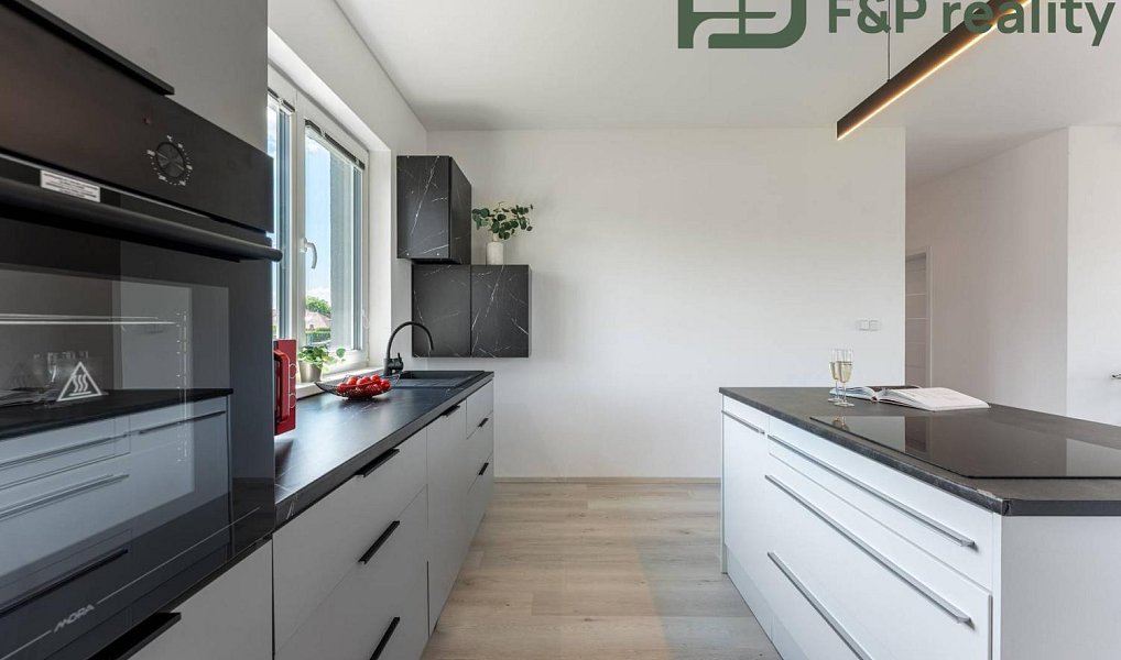 Prodej domu 112 m² s pozemkem 1 001 m², Bečváry – náhled fotky 11