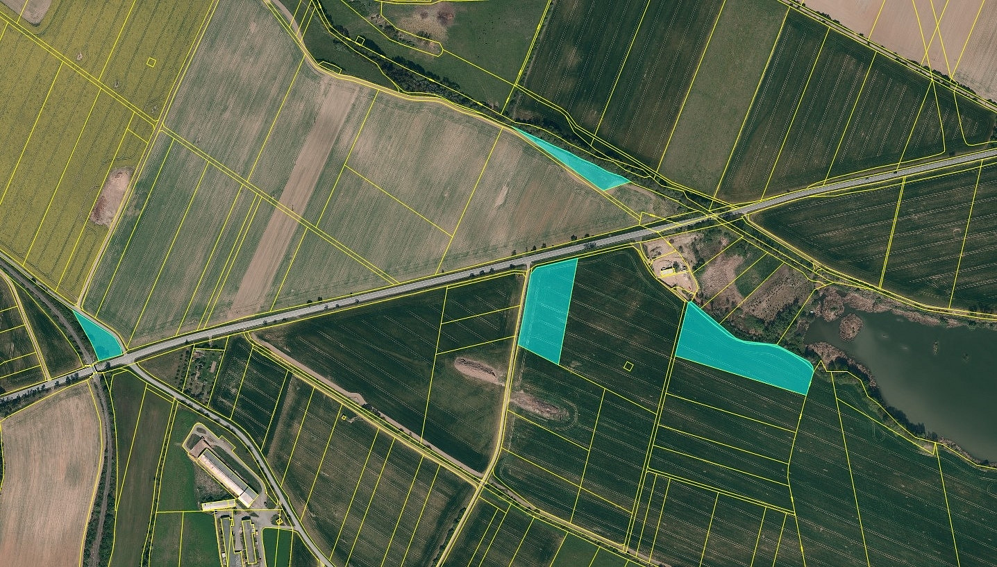 Prodej pole 24 194 m²