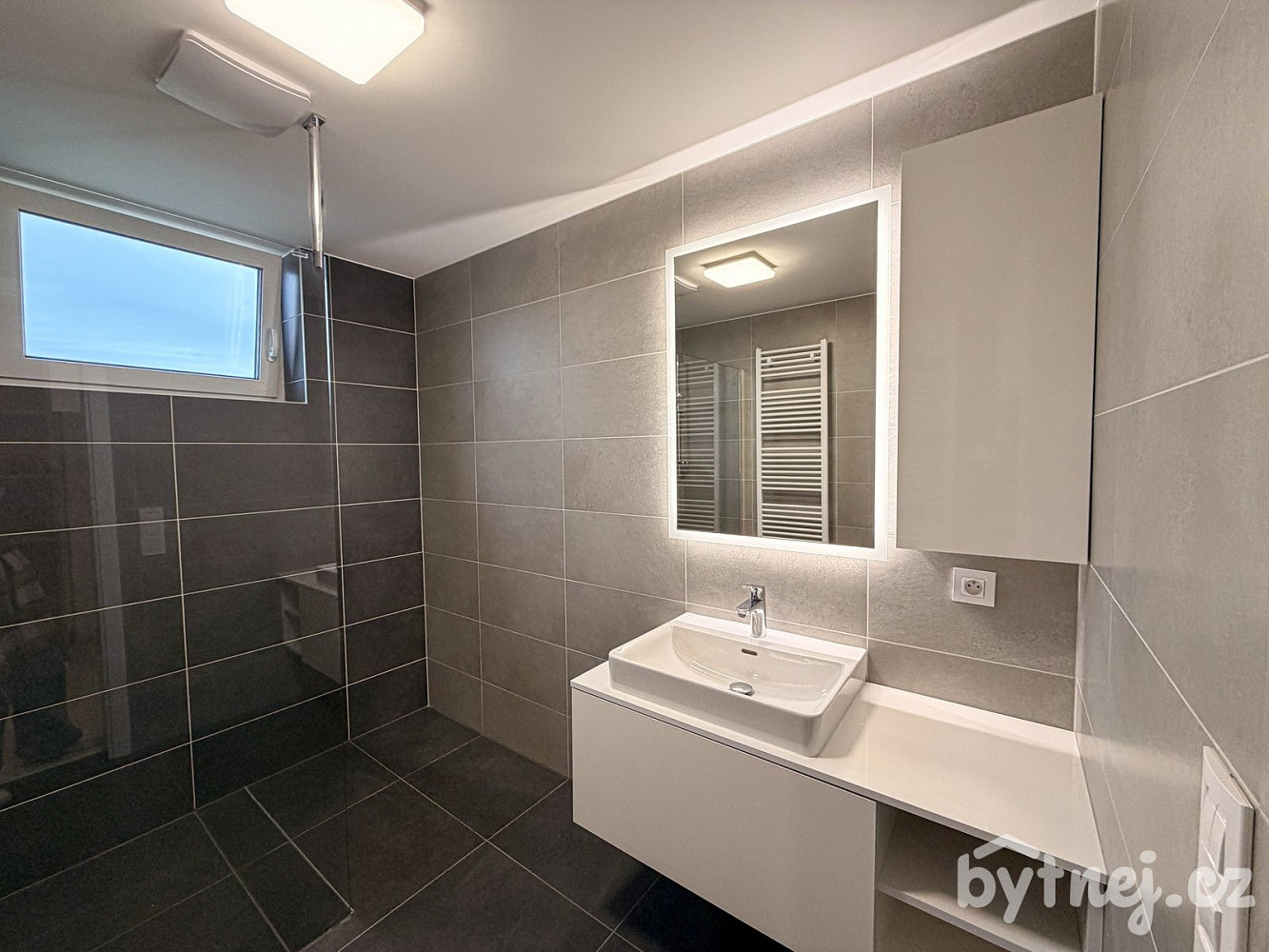 Pronájem bytu 3+kk 105 m² — photo 2