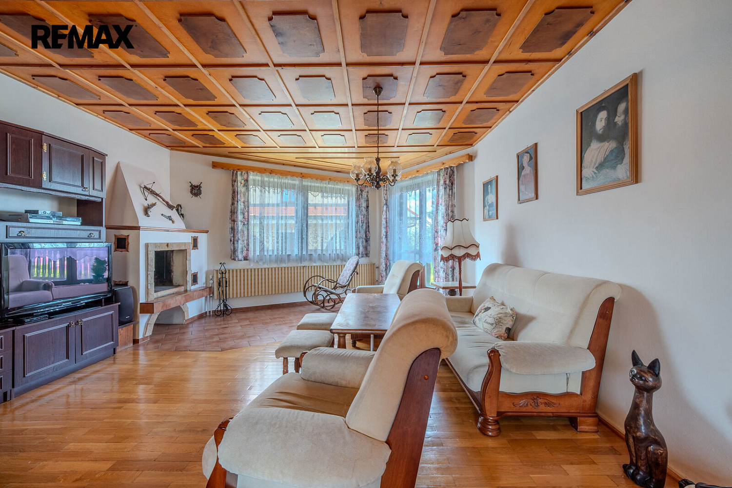Prodej domu 280 m² s pozemkem 682 m² – fotografie 2