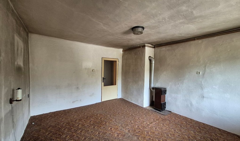 Prodej domu 220 m² s pozemkem 1 038 m², Radnice – náhled fotky 8