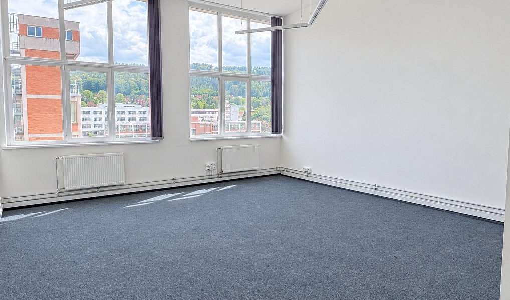 Pronájem kanceláře 40 m², Zlín – náhled fotky 5