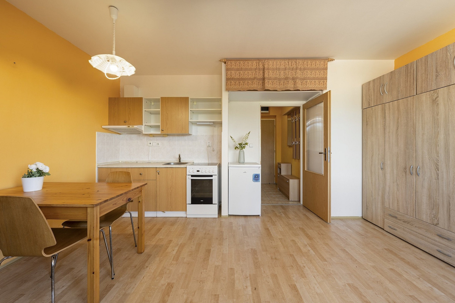 Pronájem bytu 1+kk 25 m² – fotografie 2
