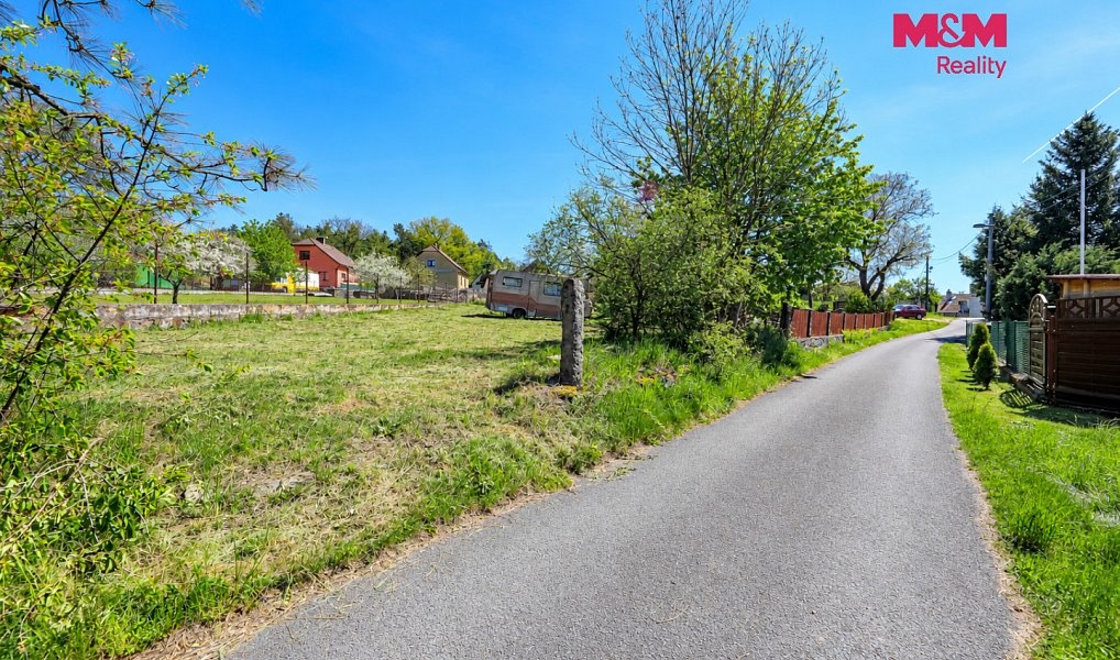 Prodej stavebního pozemku 745 m², Kvášňovice – náhled fotky 4