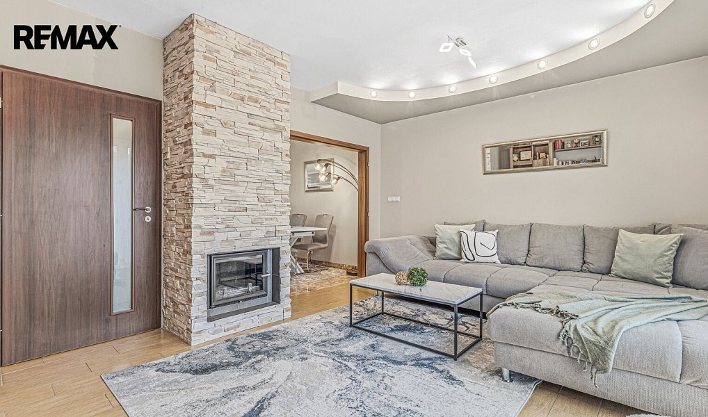 Prodej domu 213 m² s pozemkem 290 m², Pletený Újezd – náhled fotky 2