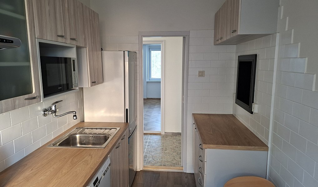 Pronájem bytu 3+1 76 m², Praha – náhled fotky 2