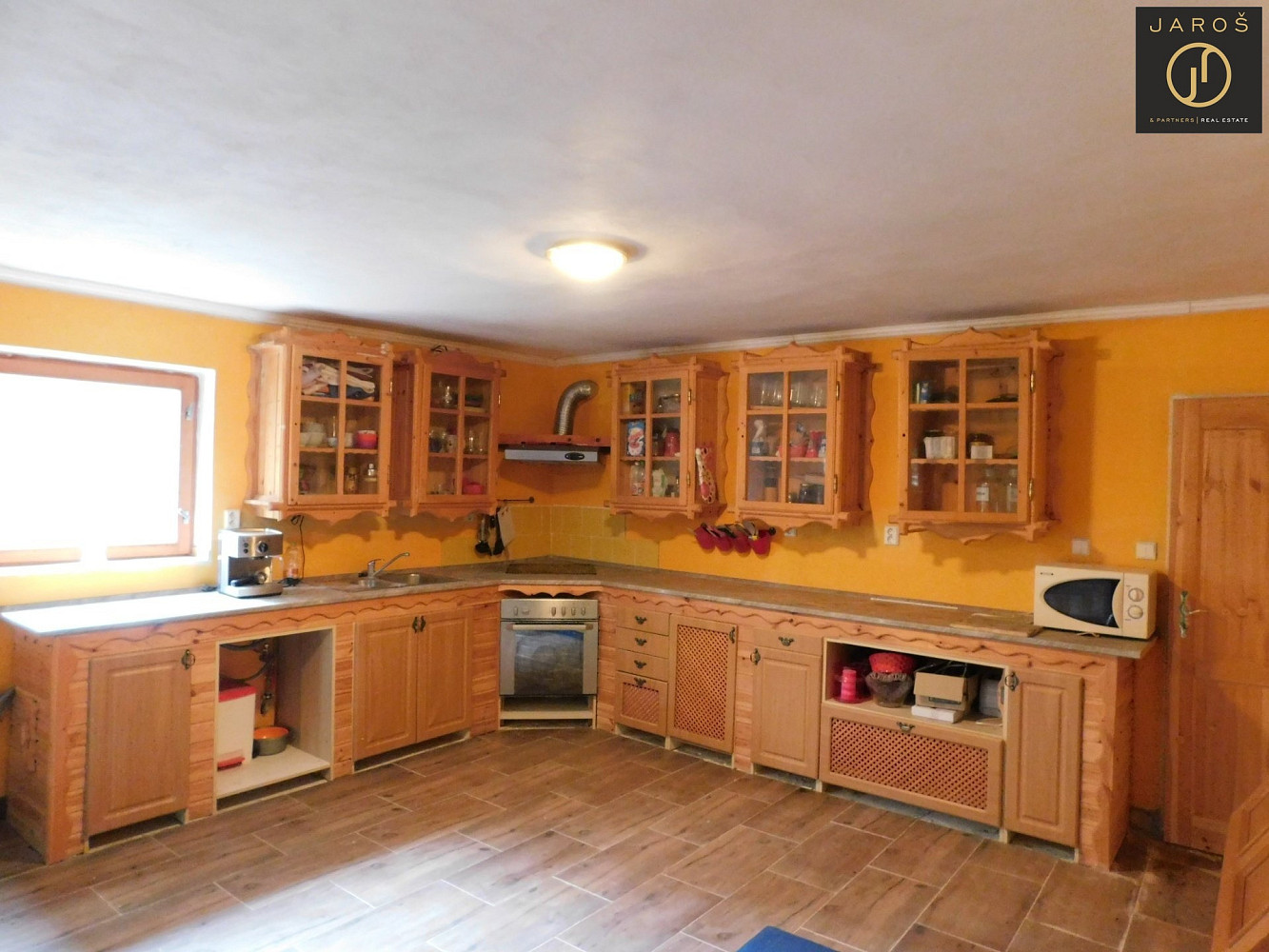 Prodej domu 1 400 m² s pozemkem 21 245 m² – fotografie 5