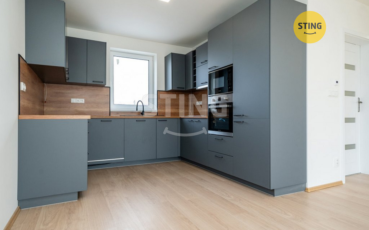 Pronájem domu 93 m² s pozemkem 600 m²
