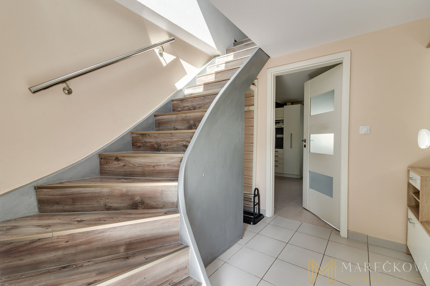 Prodej domu 149 m² s pozemkem 460 m² – fotografie 5