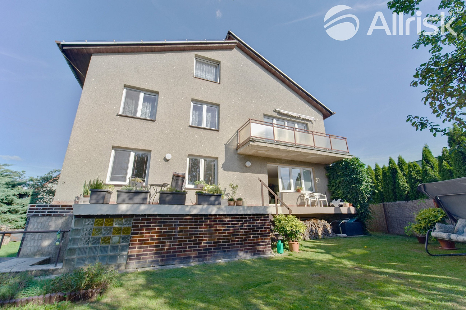 Prodej domu 210 m² s pozemkem 950 m²
