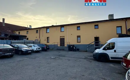 Pronájem skladovacích prostor 220 m², Tyršovo náměstí, Hostomice, okres Beroun