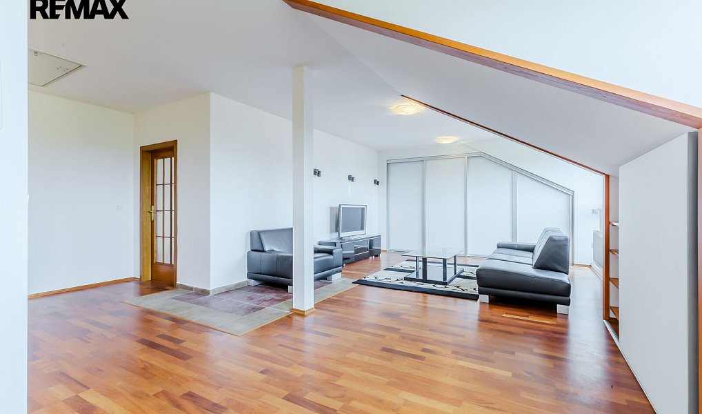 Pronájem bytu 3+kk 126 m², Praha – náhled fotky 10