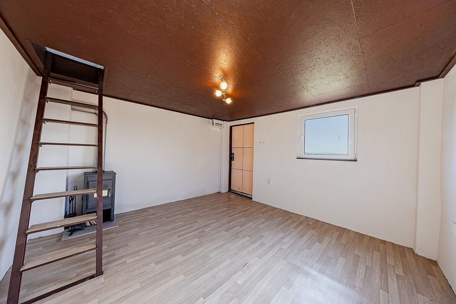 Prodej domu 35 m² s pozemkem 2 544 m² – fotografie 5