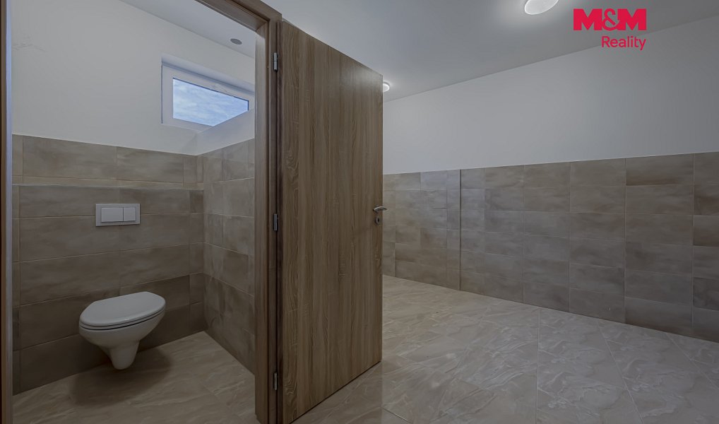 Pronájem domu 302 m² s pozemkem 421 m², Vrátno – náhled fotky 25