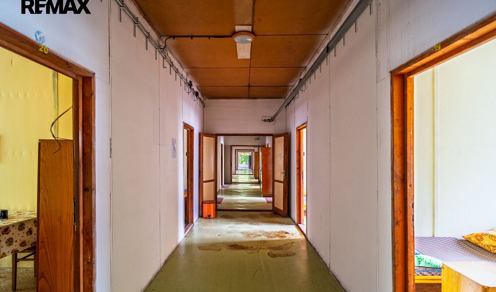 Prodej ubytovacího objektu 500 m², Děkov – náhled fotky 13