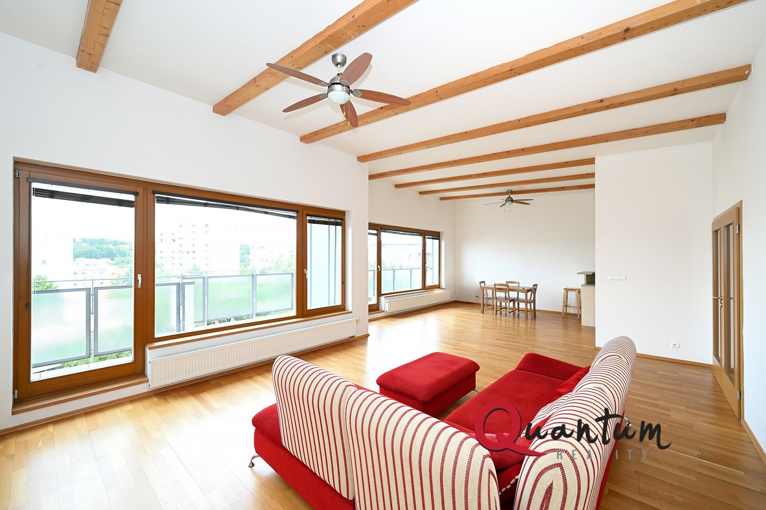 Pronájem bytu 3+kk 135 m²