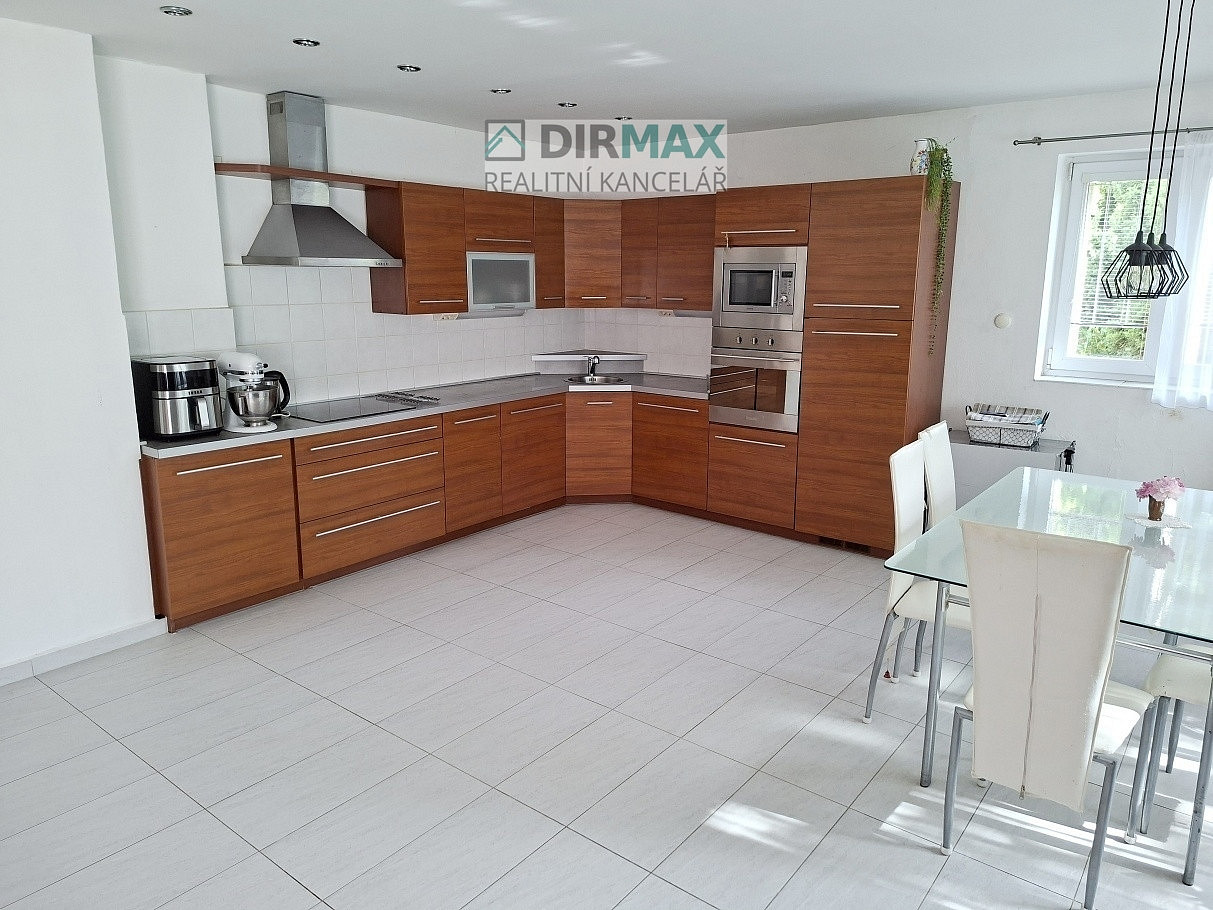 Prodej domu 270 m² s pozemkem 1 958 m²