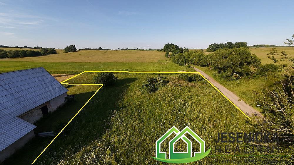 Prodej stavebního pozemku 2 477 m²