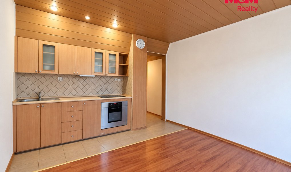 Pronájem bytu 1+1 39 m², Jirkov – náhled fotky 3
