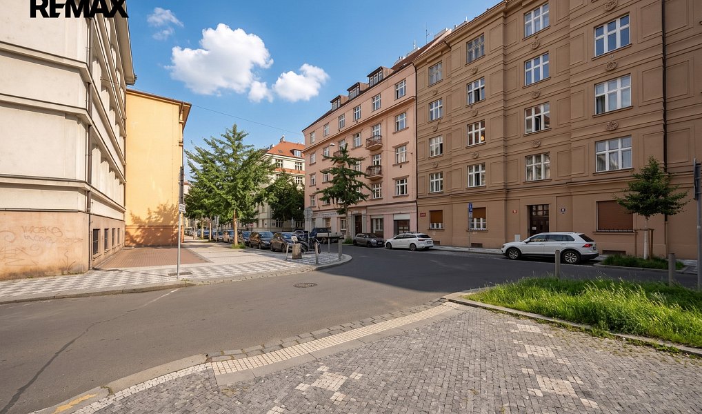 Prodej bytu 1+1 59 m², Praha – náhled fotky 18