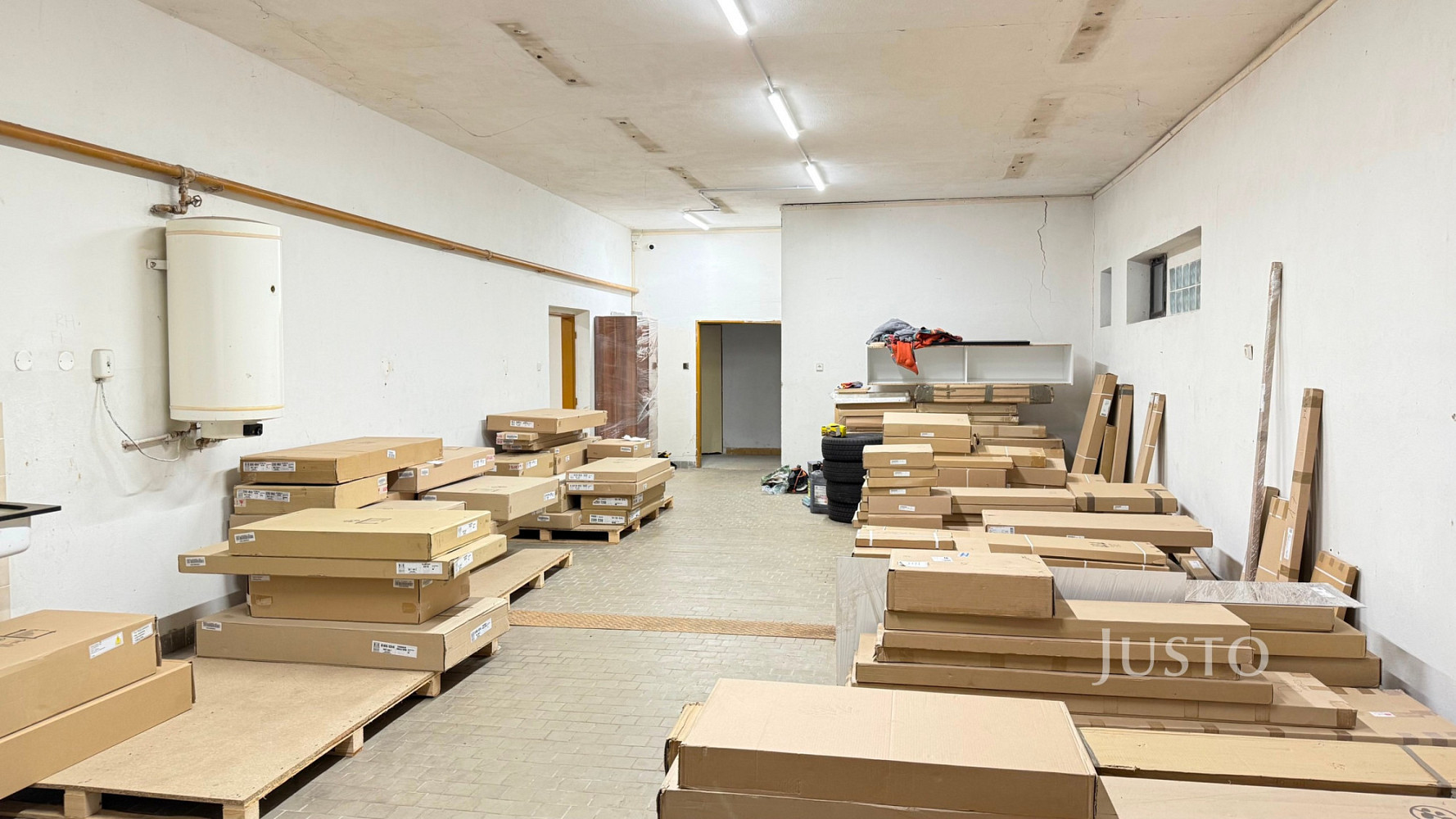 Pronájem skladovacích prostor 280 m²