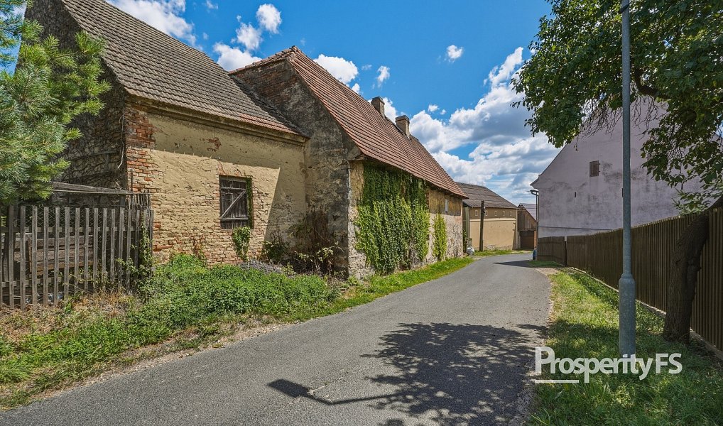 Prodej domu 318 m² s pozemkem 1 081 m², Liběšice – náhled fotky 57