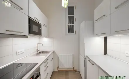 Pronájem bytu 1+1 33 m², Hálkova, Praha 2 - Nové Město