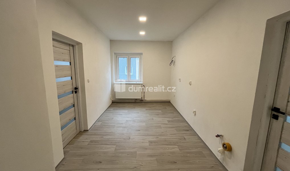 Prodej domu 204 m² s pozemkem 204 m², Modlany – náhled fotky 11