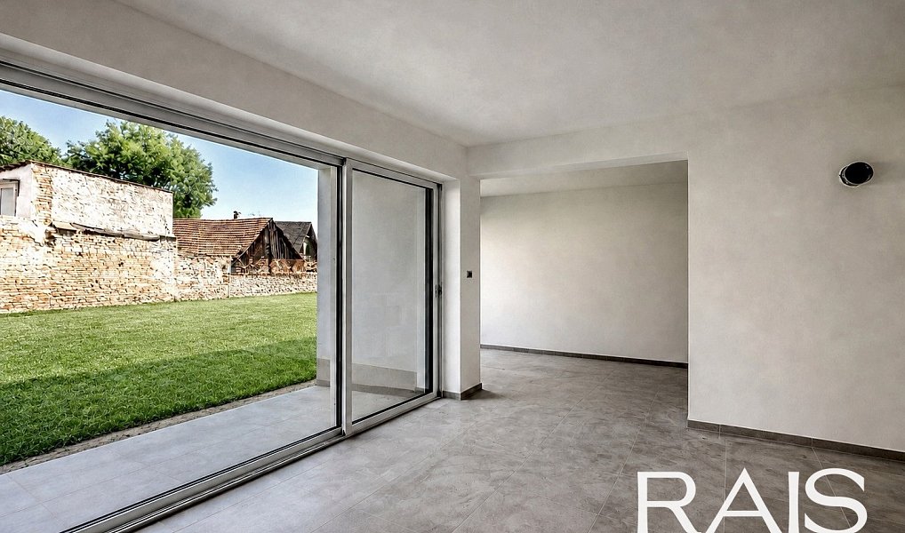 Prodej domu 195 m² s pozemkem 215 m², Holasice – náhled fotky 8