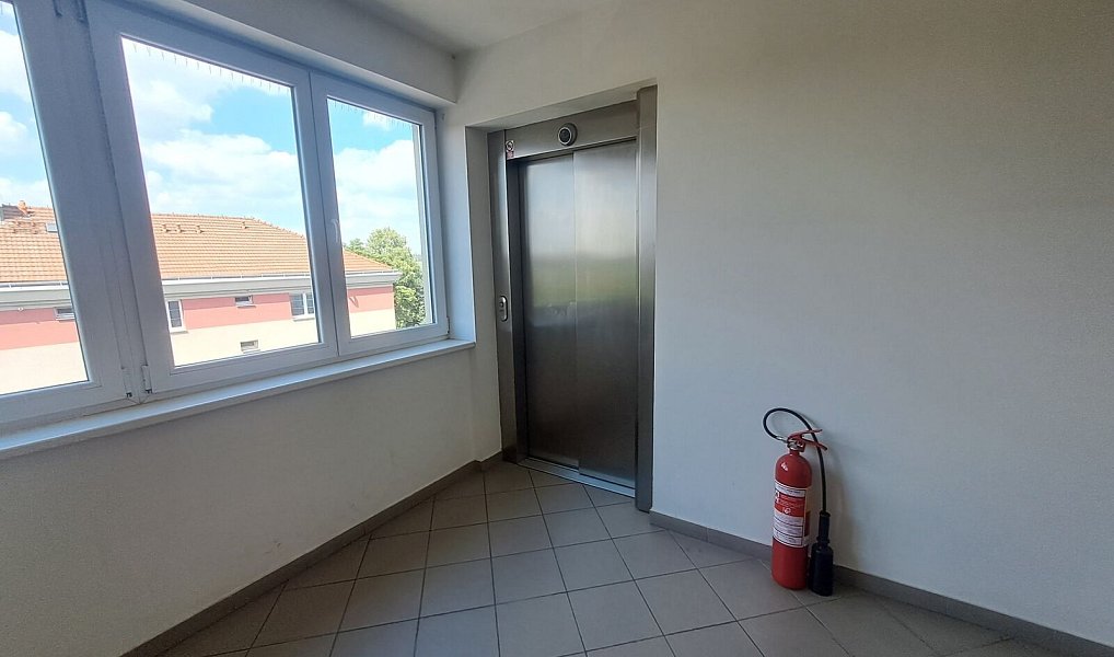 Pronájem bytu 2+1 78 m², Praha – náhled fotky 12