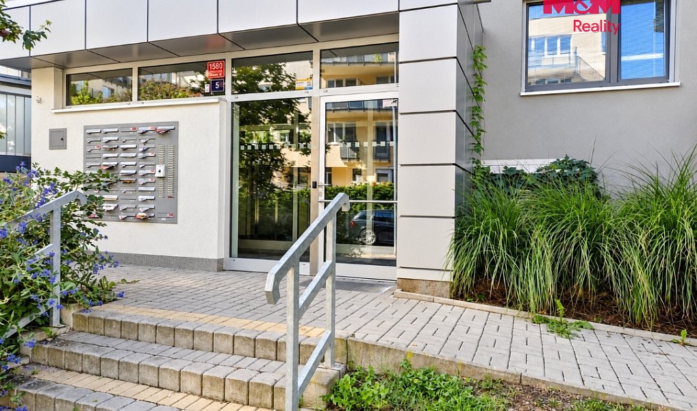 Pronájem bytu 2+kk 57 m², Praha – náhled fotky 25