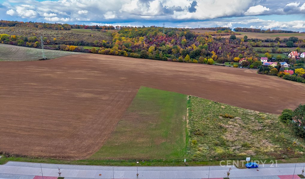Prodej stavebního pozemku 2 877 m², Vonoklasy – náhled fotky 10