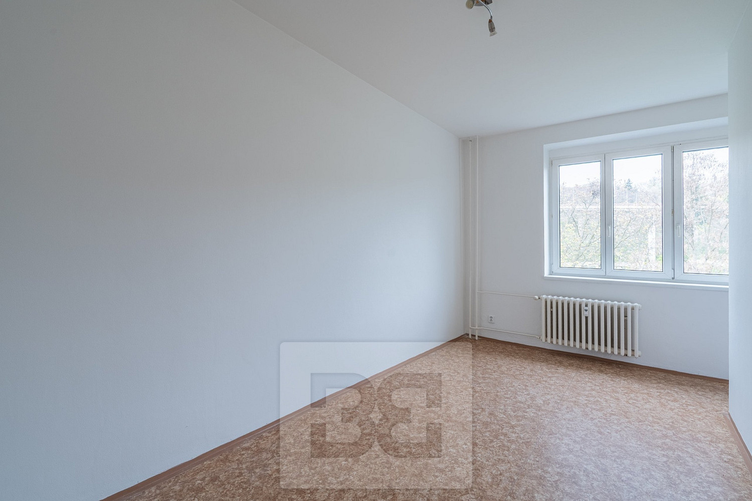 Pronájem bytu 1+kk 30 m² — photo 4