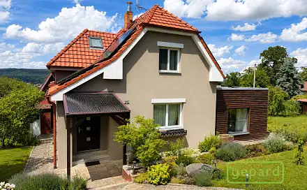 Pronájem domu 140 m² s pozemkem 878 m², U nádraží, Mníšek pod Brdy, okres Praha-západ