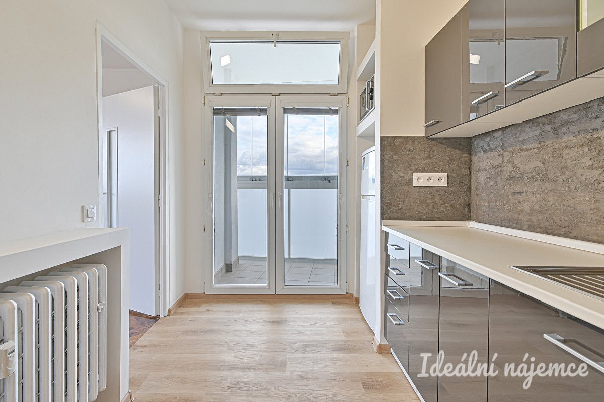 Pronájem bytu 3+1 68 m² – fotografie 2