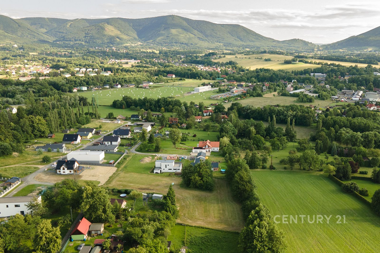 Prodej stavebního pozemku 2 895 m² – pohled 4