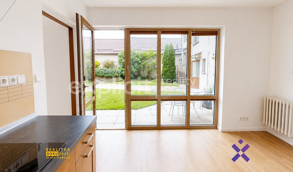 Prodej domu 227 m² s pozemkem 1 783 m², Napajedla – náhled fotky 3