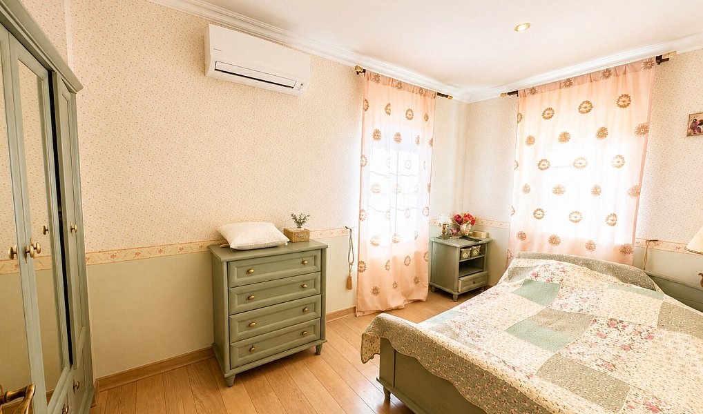 Prodej domu 420 m² s pozemkem 532 m², Jáchymov – náhled fotky 24