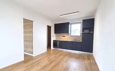 Pronájem bytu 2+kk 33 m², Šatovská, Znojmo - Oblekovice