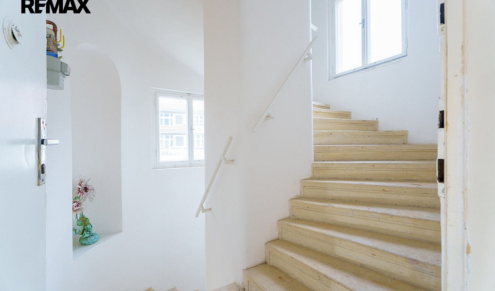 Prodej domu 269 m² s pozemkem 496 m², Praha – náhled fotky 31