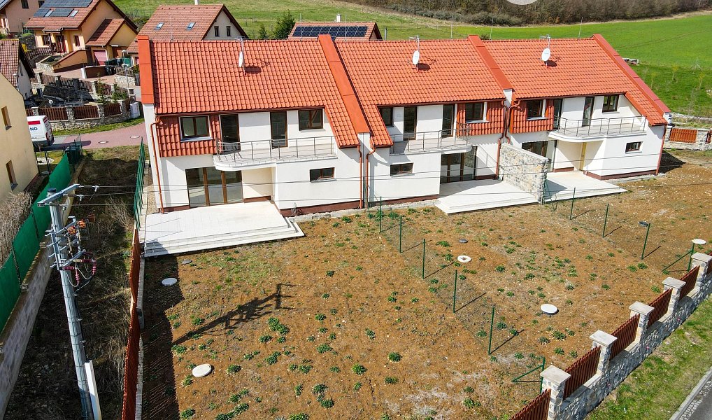 Prodej domu 220 m² s pozemkem 600 m², Březina – náhled fotky 3