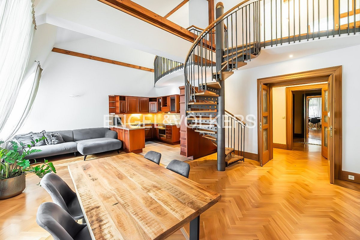 Pronájem bytu 5+1 195 m²