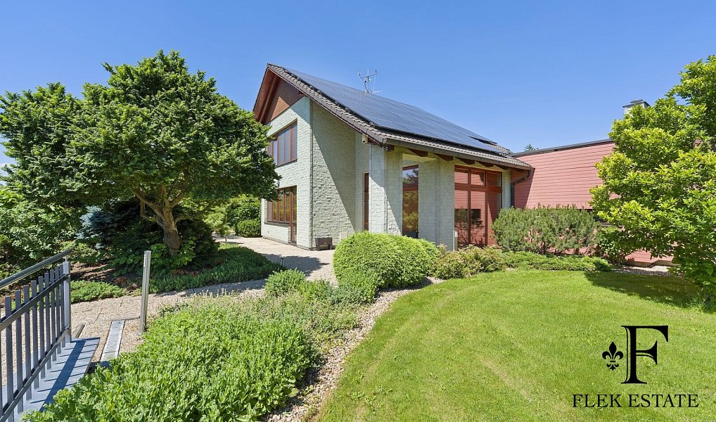 Prodej domu 371 m² s pozemkem 2 392 m², Medlov – náhled fotky 2