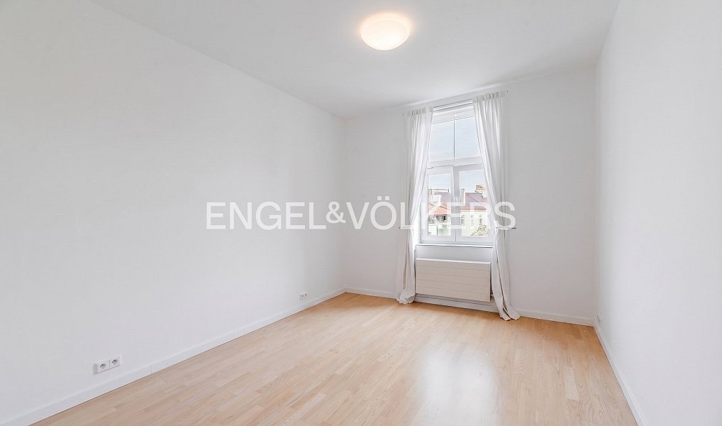 Pronájem bytu 6+kk 204 m², Praha – náhled fotky 8