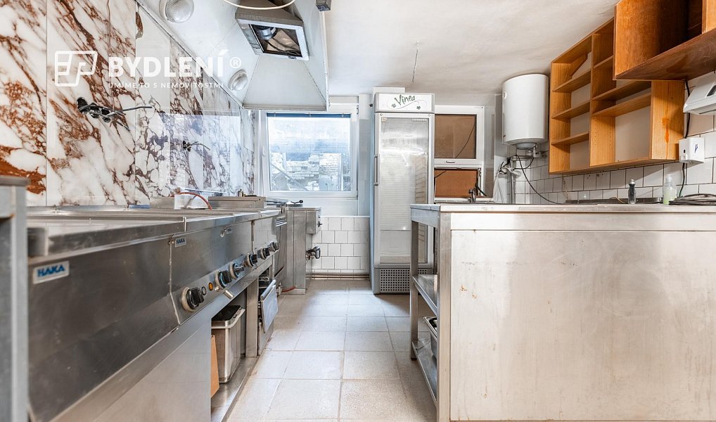 Pronájem restaurace 330 m², Krupka – náhled fotky 3