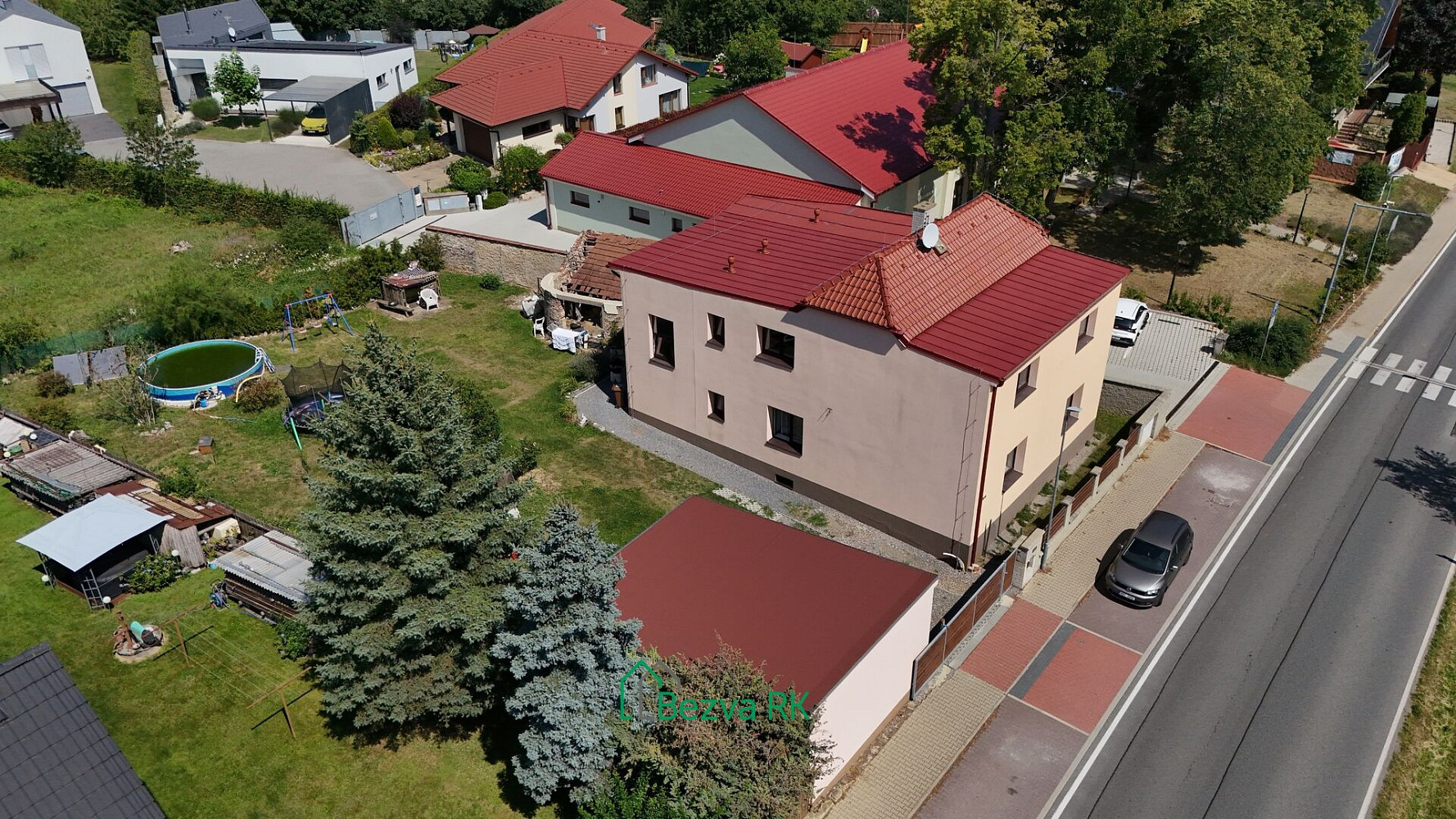 Prodej domu 250 m² s pozemkem 843 m² – fotografie 3