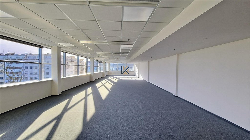 Pronájem kanceláře 505 m² — photo 3