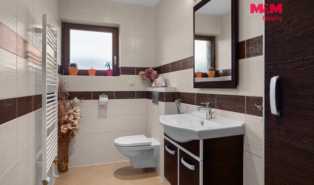 Prodej domu 305 m² s pozemkem 912 m², Hradečno – náhled fotky 3