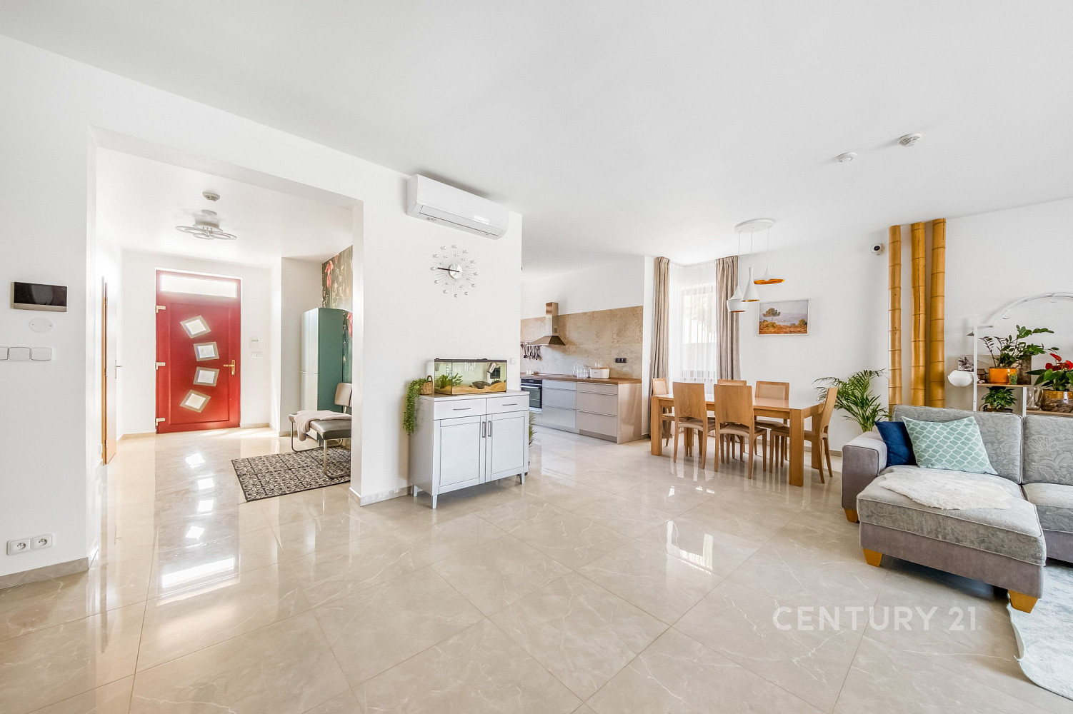 Prodej domu 246 m² s pozemkem 1 219 m² – fotografie 3